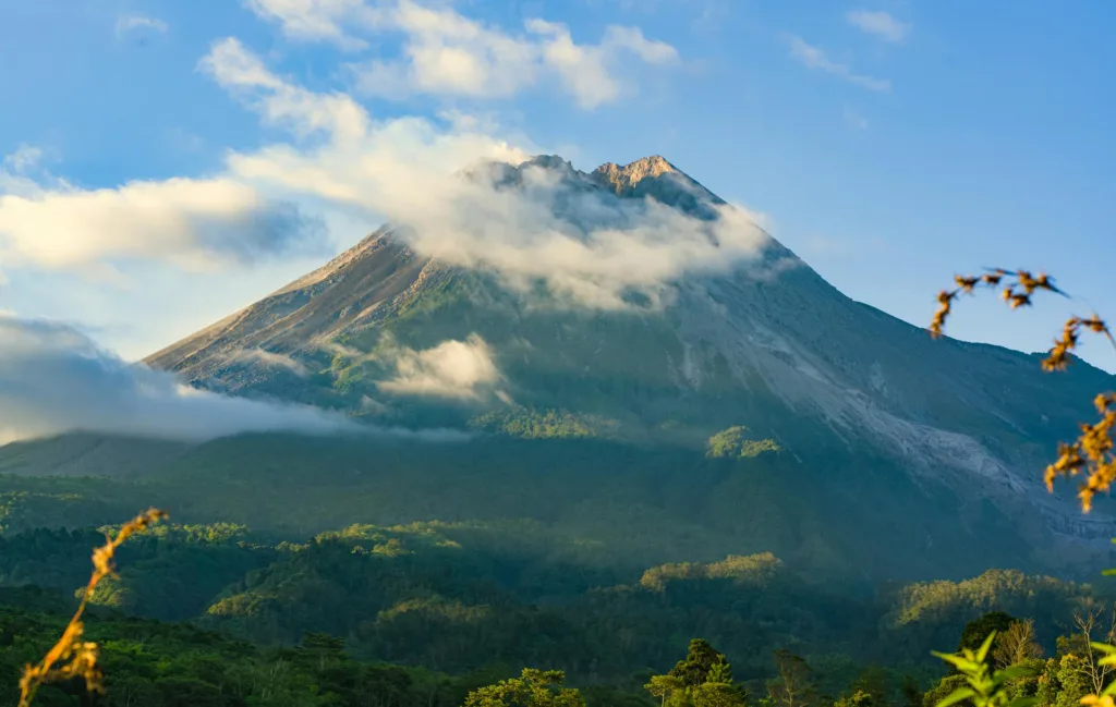 tourism in mount merapi